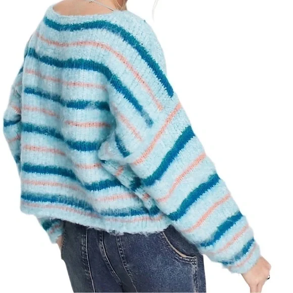 NWT Free People Lily Mixed Print Cropped Sweater, Sky Blue, Size XS - Picture 4 of 11